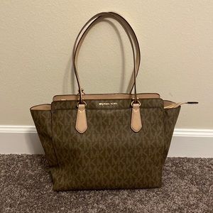 Michael Kors logo tote